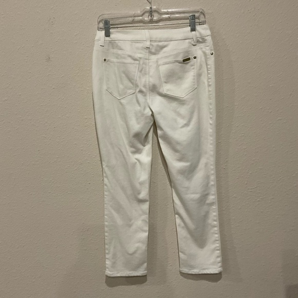 Chicos So Slimming Girlfriend Jean White Slim Leg Ankle Size 2P (Chico’s 00P) - Picture 2 of 12